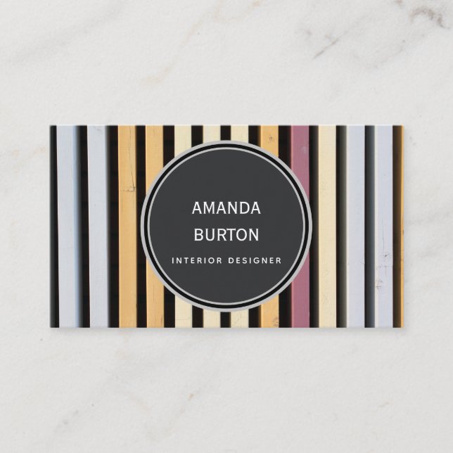 Tarjeta de visita con textura de madera. (Anverso)