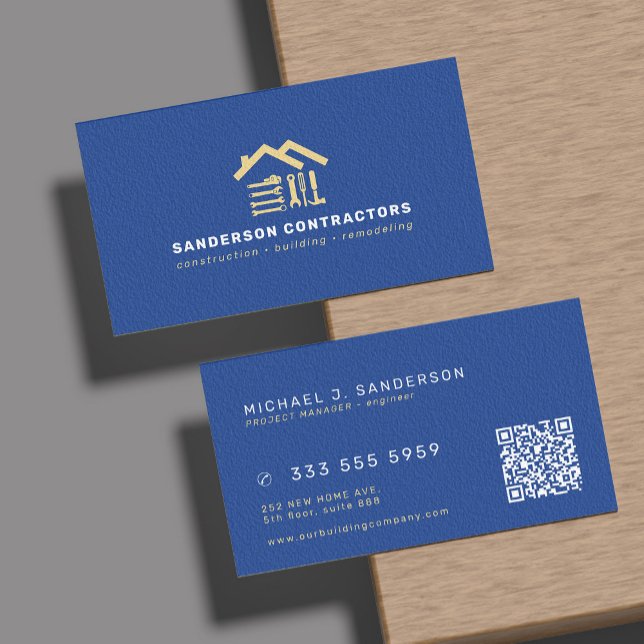 Tarjeta De Visita Construction company modern royal blue gold QR  (Subido por el creador)