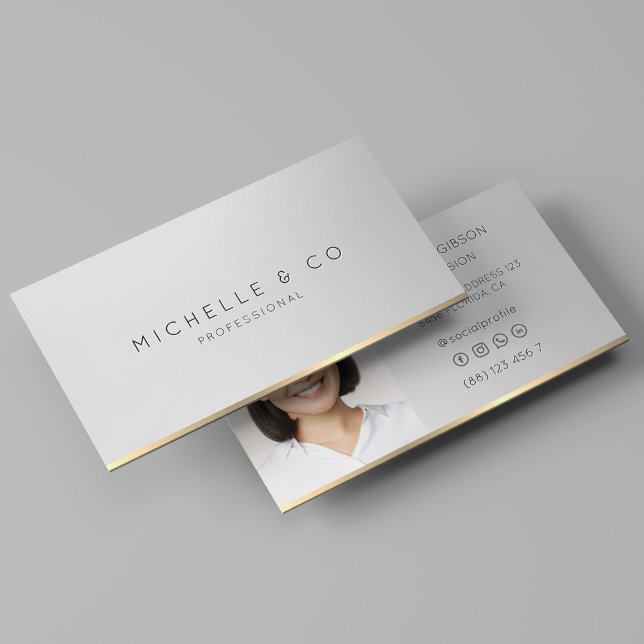 Tarjeta De Visita Consultor profesional mínimo de Silver Faux Gold (Minimal Professional Silver Faux Gold Consultant Business Card
)