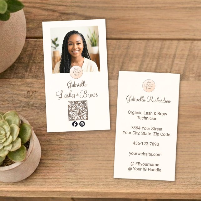 Tarjeta De Visita Cream Mocha Logo QR Code Photo Lashes and Brows (Subido por el creador)
