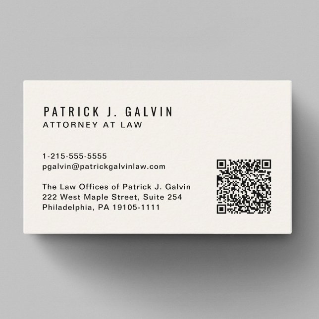 Tarjeta De Visita Crema mínima de código QR profesional (Capture attention, make connections, and leave a lasting impression with our modern QR business card)