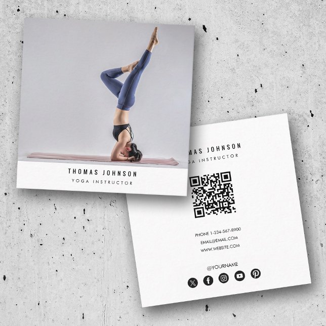 Tarjeta De Visita Cuadrada Código QR del instructor de fitness de yoga minima (Minimalist Yoga Fitness Instructor QR Code Square Business Card)
