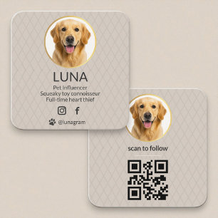 Tarjeta De Visita Cuadrada Código QR dorado de Influencer de Moda para Mascot