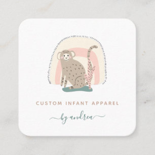 Tarjeta De Visita Cuadrada Curioso mono arcoiris Whimsical Baby Boutique
