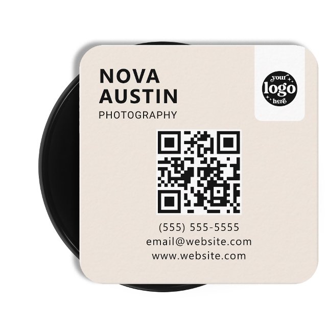 Tarjeta De Visita Cuadrada Diseño mínimo de código QR profesional con logotip (Subido por el creador)