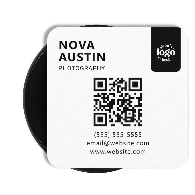 Tarjeta De Visita Cuadrada Diseño mínimo de código QR profesional con logotip (Subido por el creador)