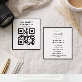 Tarjeta De Visita Cuadrada Diseño Profesional de Código QR Minimalista