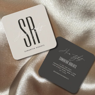 Tarjeta De Visita Cuadrada Estilista de cabello monograma iniciales beige gri