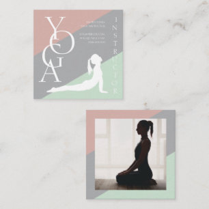 Tarjeta De Visita Cuadrada Foto de instructor de yoga geométrico pastel moder