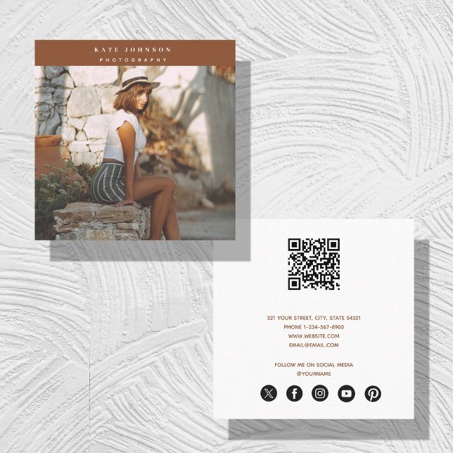 Tarjeta De Visita Cuadrada Fotógrafo de Terracota QR Código Medios Sociales (Terracotta Photographer QR Code Social Media Square Business Card)