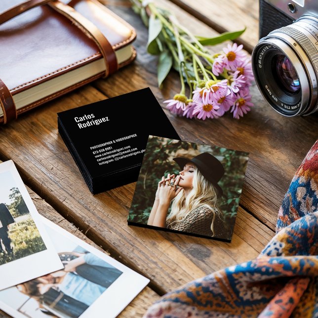 Tarjeta De Visita Cuadrada Fotógrafo moderno foto simple en blanco y negro (Modern photographer photo simple black and white)