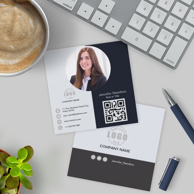 Tarjeta De Visita Cuadrada Gris profesional añade tu código QR de fotos (Subido por el creador)