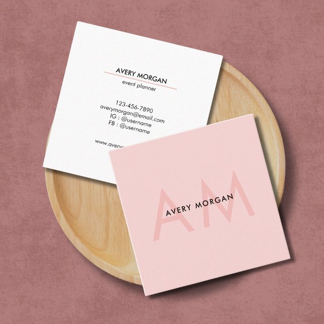 Tarjeta De Visita Cuadrada Iniciales Mínimas Modernas de Monograma Rosa Rubor (Subido por el creador)