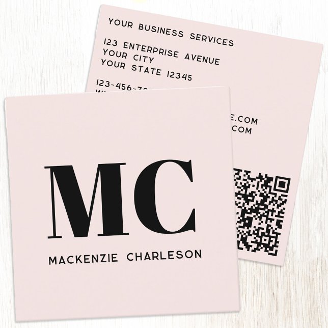 Tarjeta De Visita Cuadrada Iniciales monogramas modernos Código QR Rubor rosa (Simple minimalist monogram initials QR code blush pink professional business card)