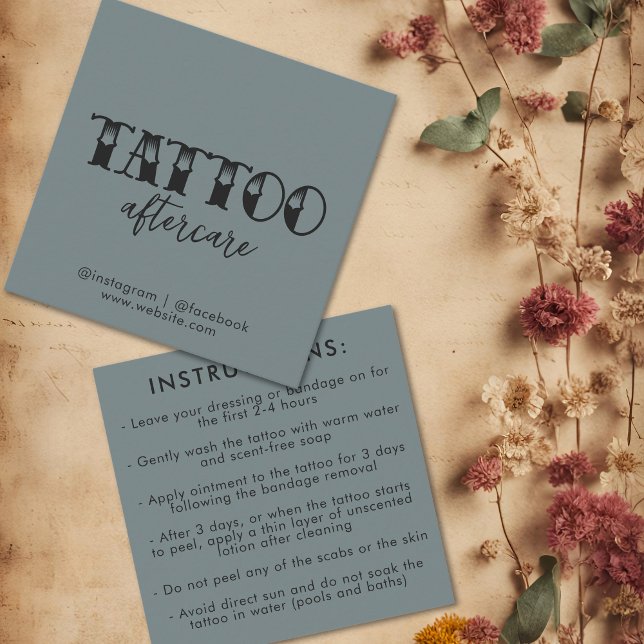Tarjeta De Visita Cuadrada Instrucciones de poscuidado de artistas profesiona (Tattoo Professional Artist Aftercare Instructions Square Business Card)