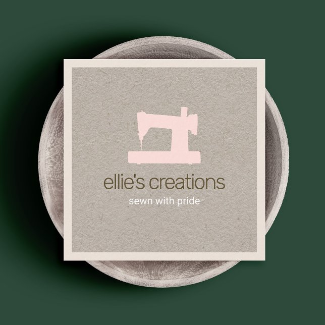 Tarjeta De Visita Cuadrada Máquina de coser rosa simple Seamstress Kraft (Subido por el creador)