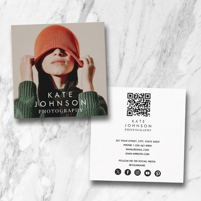 Tarjeta De Visita Cuadrada Moderna y moderna foto completa código QR de las r (Modern Trendy Full Photo QR Code Social Media Square Business Card)