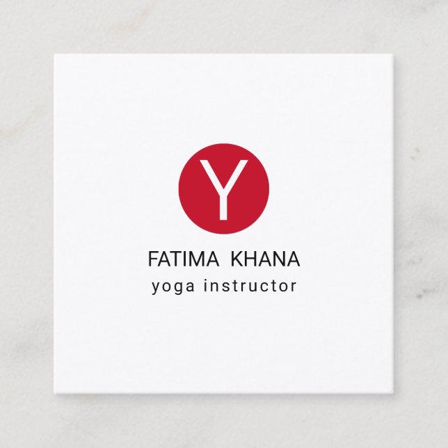Tarjeta De Visita Cuadrada Moderno y elegante Yoga Rojo Monogramado (Anverso)