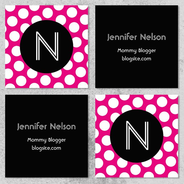 Tarjeta De Visita Cuadrada Monograma de puntos de polka blanco y rosado negro (Black Hot Pink and White Polka Dot Monogram Square Business Card)