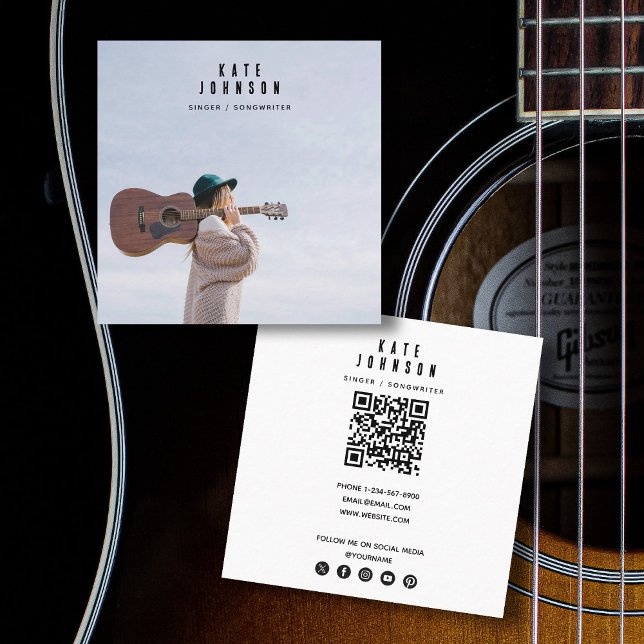 Tarjeta De Visita Cuadrada Músico de cantante moderno fotografiado por medios (Modern Singer Musician Photo Social Media QR Code Square Business Card)