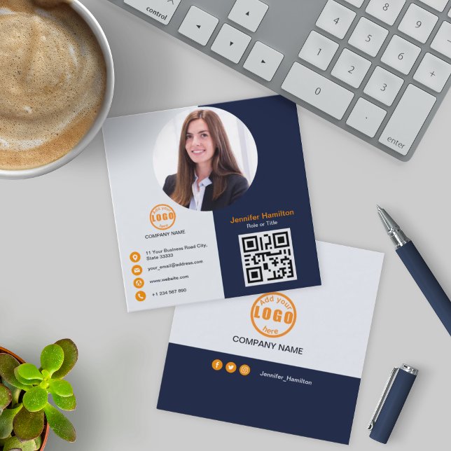 Tarjeta De Visita Cuadrada Naranja gris profesional añada su plaza de código  (Subido por el creador)