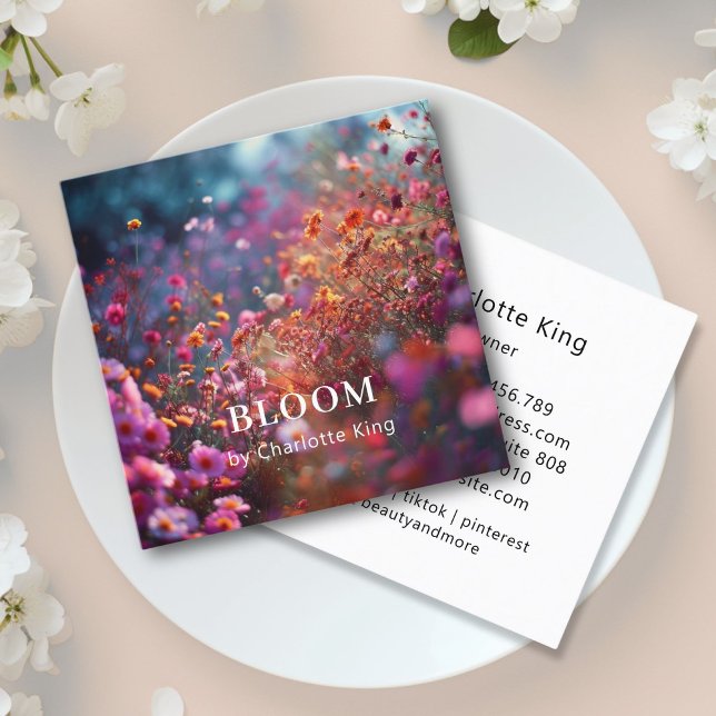 Tarjeta De Visita Cuadrada Plaza moderna - Bloom artístico (Modern Square – Artistic Bloom  -Flower Photo - Square Business Card)
