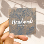 Tarjeta De Visita Cuadrada Regalo hecho a mano Vintage Floral Rustic Kraft<br><div class="desc">Tarjeta de visita Kraft Rústico de color floral de regalo artesanal.</div>