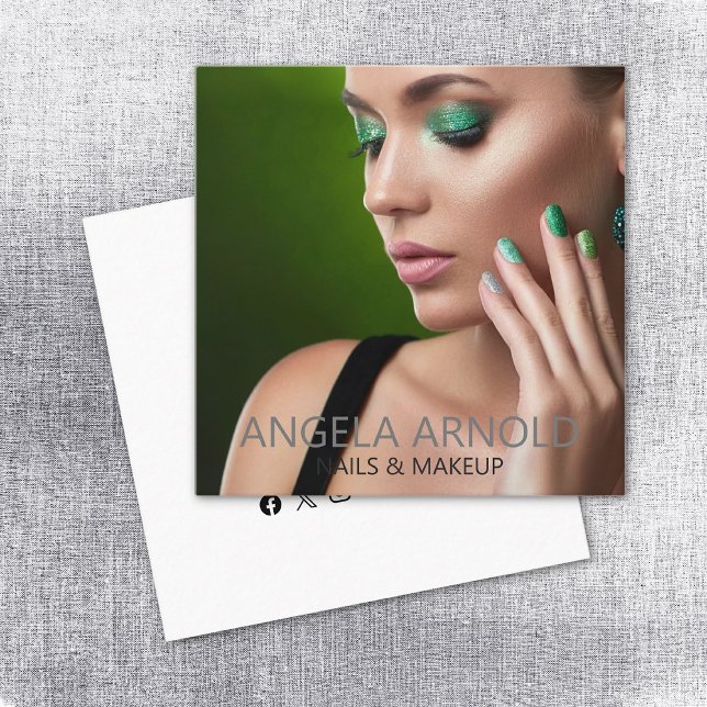 Tarjeta De Visita Cuadrada Salón de belleza especializado para maquillaje de  (Subido por el creador)