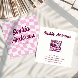 Tarjeta De Visita Cuadrada Tablero de ajedrez rosa de moda con código QR