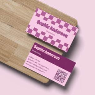 Tarjeta De Visita Cuadro de ajedrez Retro Rosa y Morado con Código Q