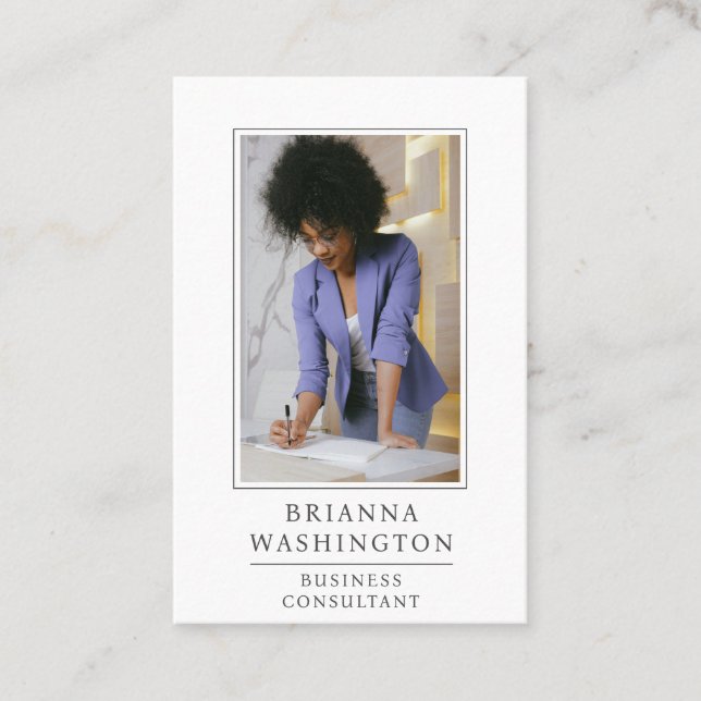 Tarjeta de visita de consultor de negocios moderna (Anverso)