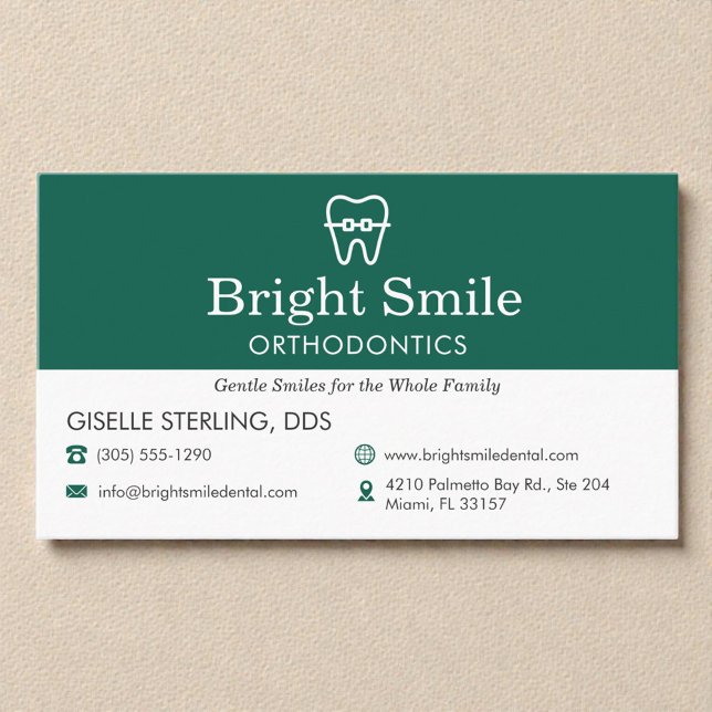 Tarjeta De Visita Dentist & Orthodontics Office Braces Logo (Subido por el creador)
