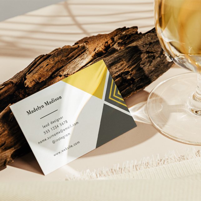 Tarjeta De Visita Diagonal mínima moderna de mostaza amarilla (Subido por el creador)