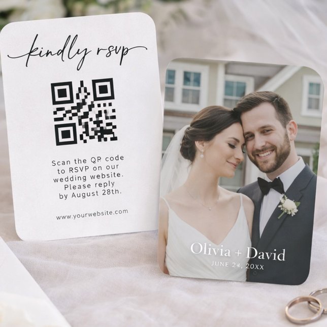 Tarjeta De Visita Diseño de Script de Código QR de RSVP de Boda Mini (Classy wedding website sign with bride and groom photo)