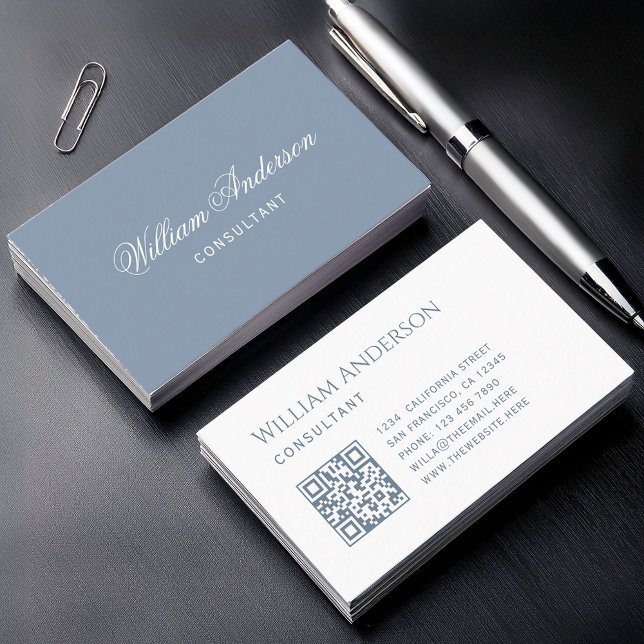 Tarjeta De Visita Dusty Blue White Simple QR Code and Calligraphy  (Subido por el creador)