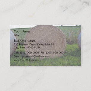 Tarjeta De Visita El balón de heno roza en un campo verde