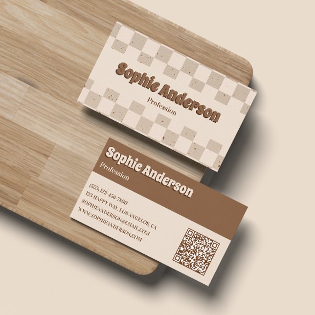 Tarjeta De Visita Elegant Beige & Brown Checkerboard with QR Code (Subido por el creador)