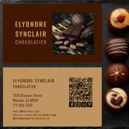 Tarjeta De Visita Elegant Brown Chocolatier Photo Social QR Code 