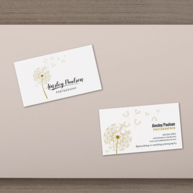 Tarjeta De Visita Elegante caligrafía de escritura a mano de Dandeli (Elegant dandelion business card with a swash design)