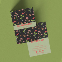 Tarjeta De Visita Elegante diseño floral con un fondo oscuro