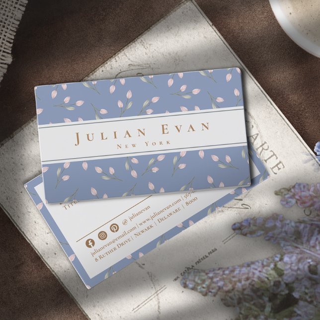 Tarjeta De Visita Elegante Dusty Blue Delicate Floral Business Card (Subido por el creador)