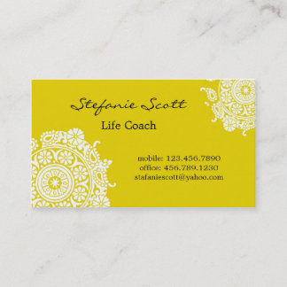 Tarjeta de visita elegante en amarillo y blanco