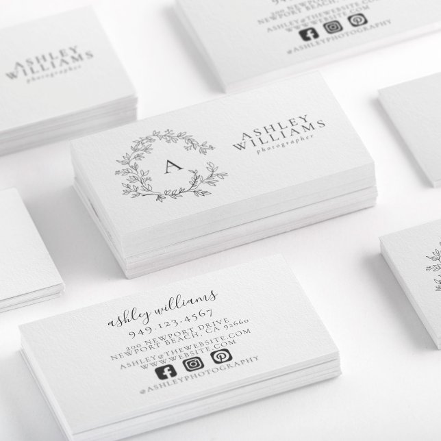 Tarjeta De Visita Elegante Escudo floral de monograma gris profesion (Subido por el creador)