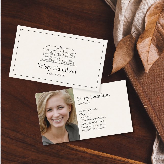 Tarjeta De Visita elegante foto de una casa inmobiliaria (elegant black house logo on the beige background, simple minimalist style)