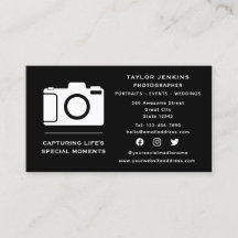 Elegante fotógrafo independiente de cámara de medi