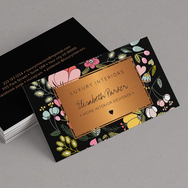 Tarjeta De Visita Elegante interior de casa en tonos negros y rosa p (Subido por el creador)