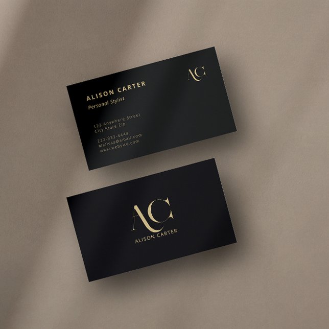 Tarjeta De Visita Elegante Monograma Negro y Oro | Mínimo moderno (A black and gold business card with an elegant monogram design.)