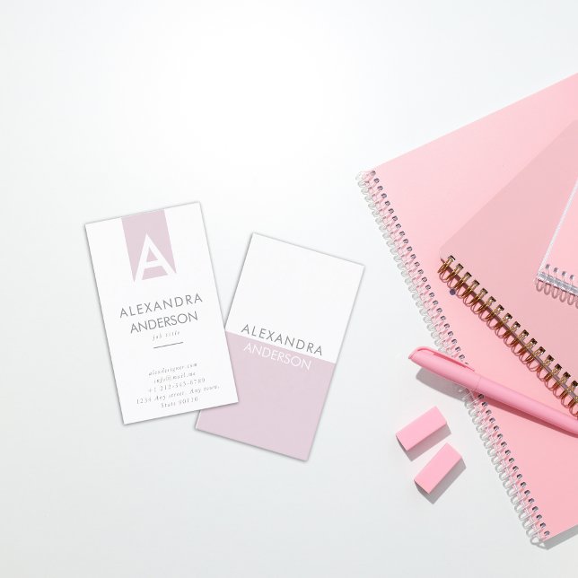 Tarjeta De Visita Elegante Monograma Profesional Mínimo (Elegant Professional Monogram Minimal Business Card - Feminine soft pink design)