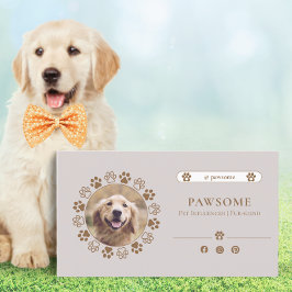 Tarjeta De Visita Elegante red social beige-burguesa Mascota influye