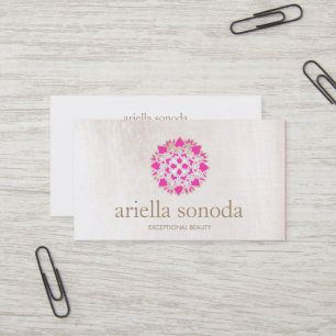 Tarjeta De Visita Elegante salón de belleza y spa con flores rosadas